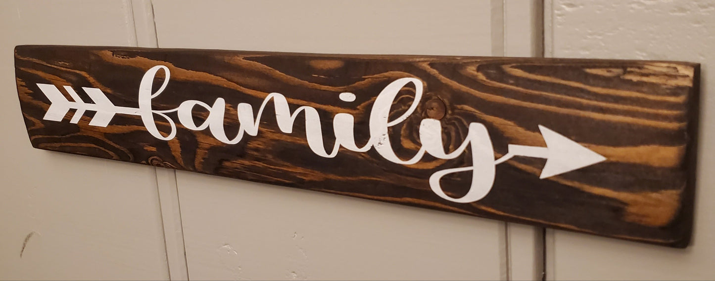 Family arrow wood sign