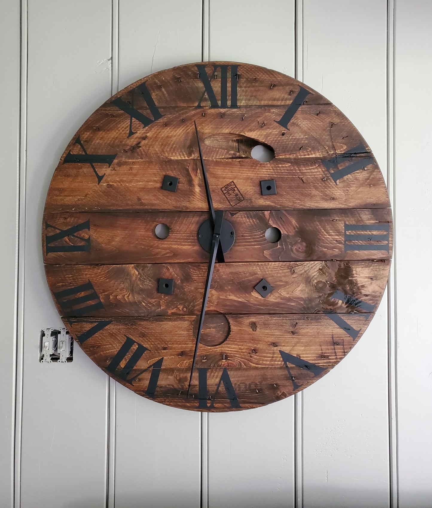 39" Spool clock - Provincial