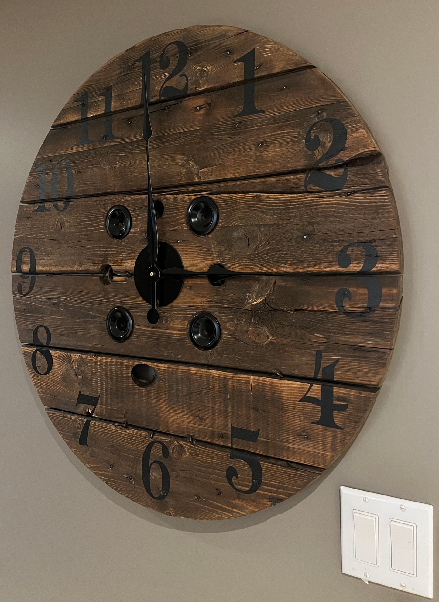 30" Outdoor Spool Clock - Early American