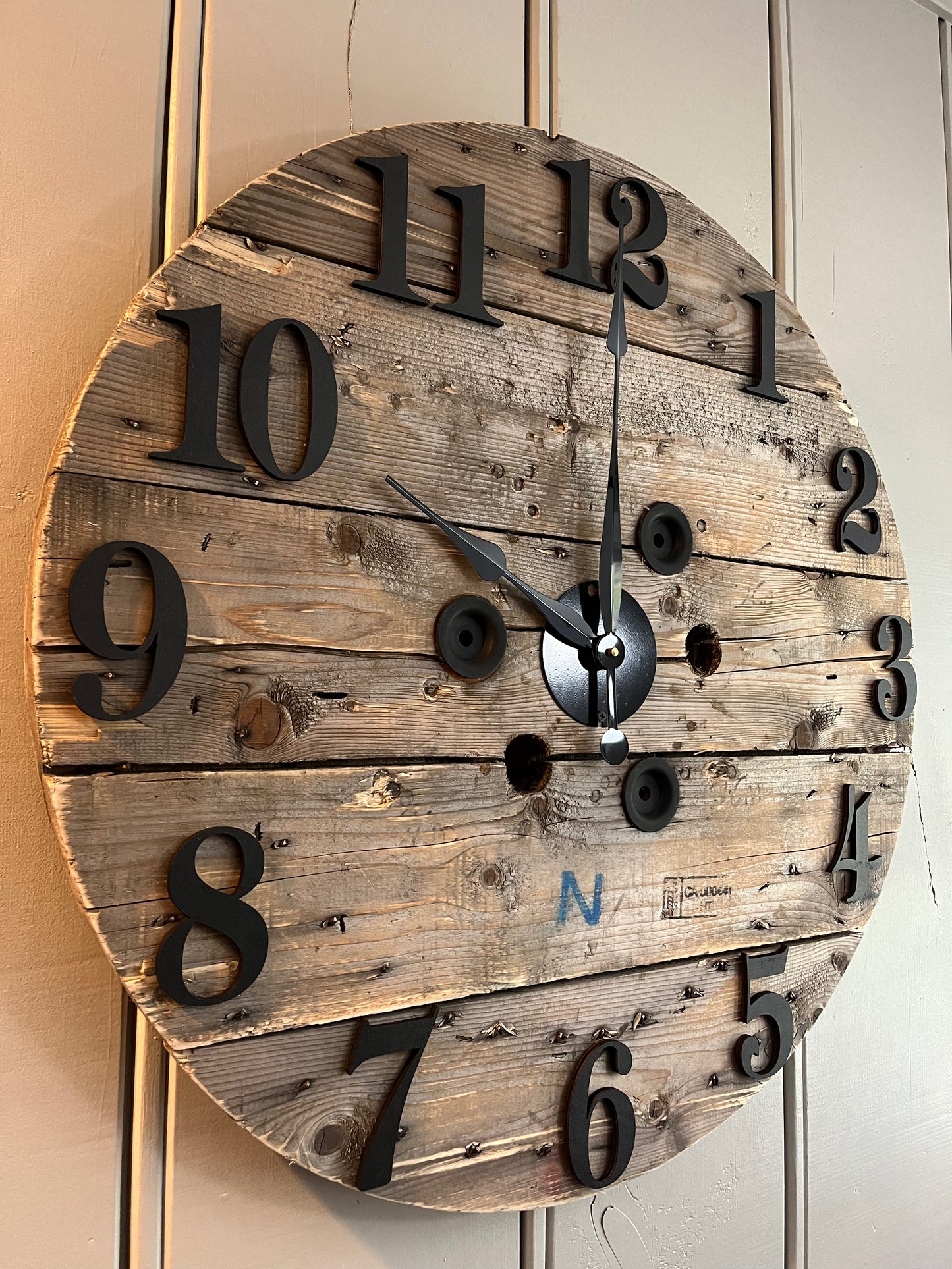 30" - 3D Rustic Spool clock