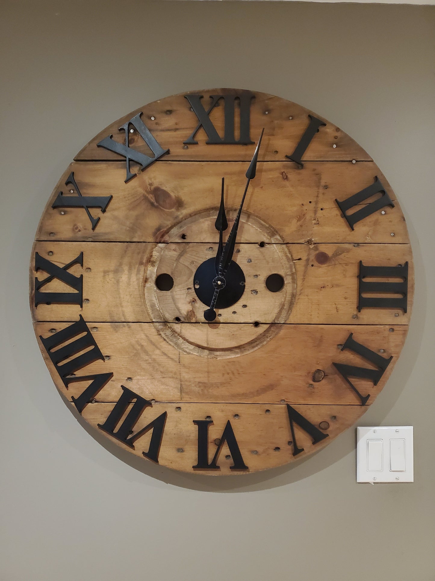 30" Spool Clock -Wood numbers -Ispwich(walnut)
