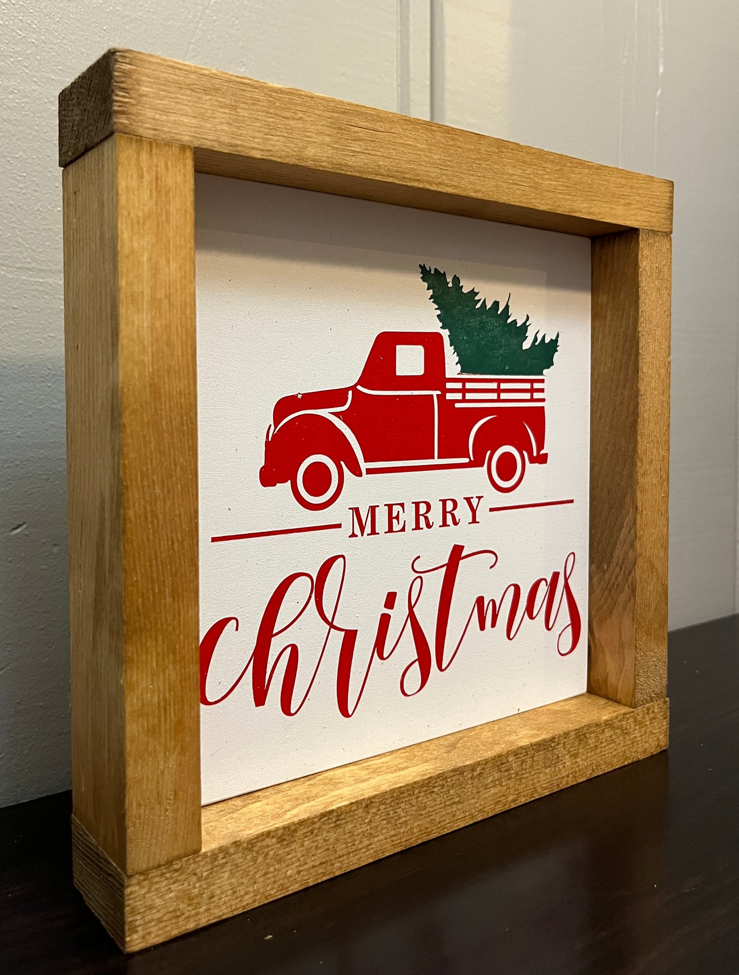 Christmas -Truck with tree 8"