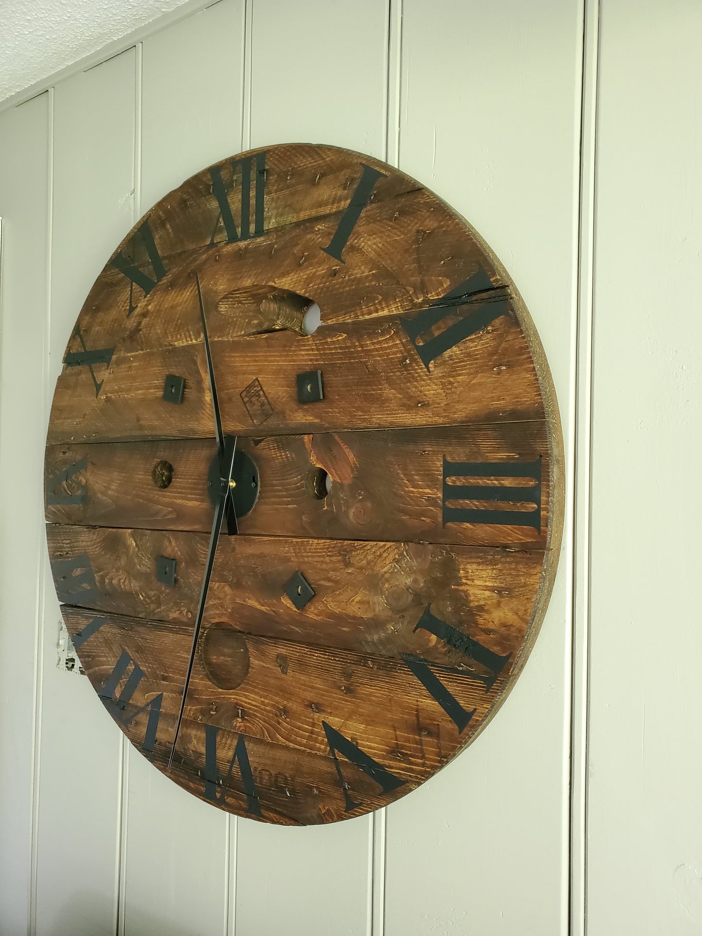 39" Spool clock - Provincial
