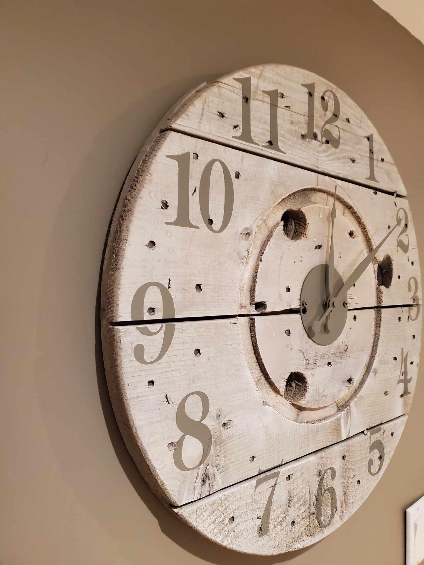 23.5" Spool clock - White washed