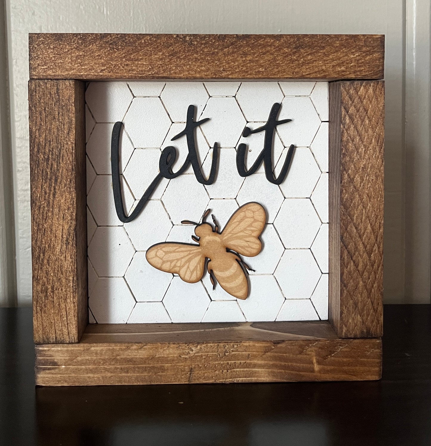 Let it bee-3D wood- 6"