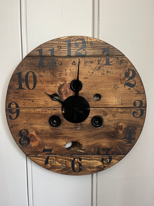 20" Spool clock - Provincial