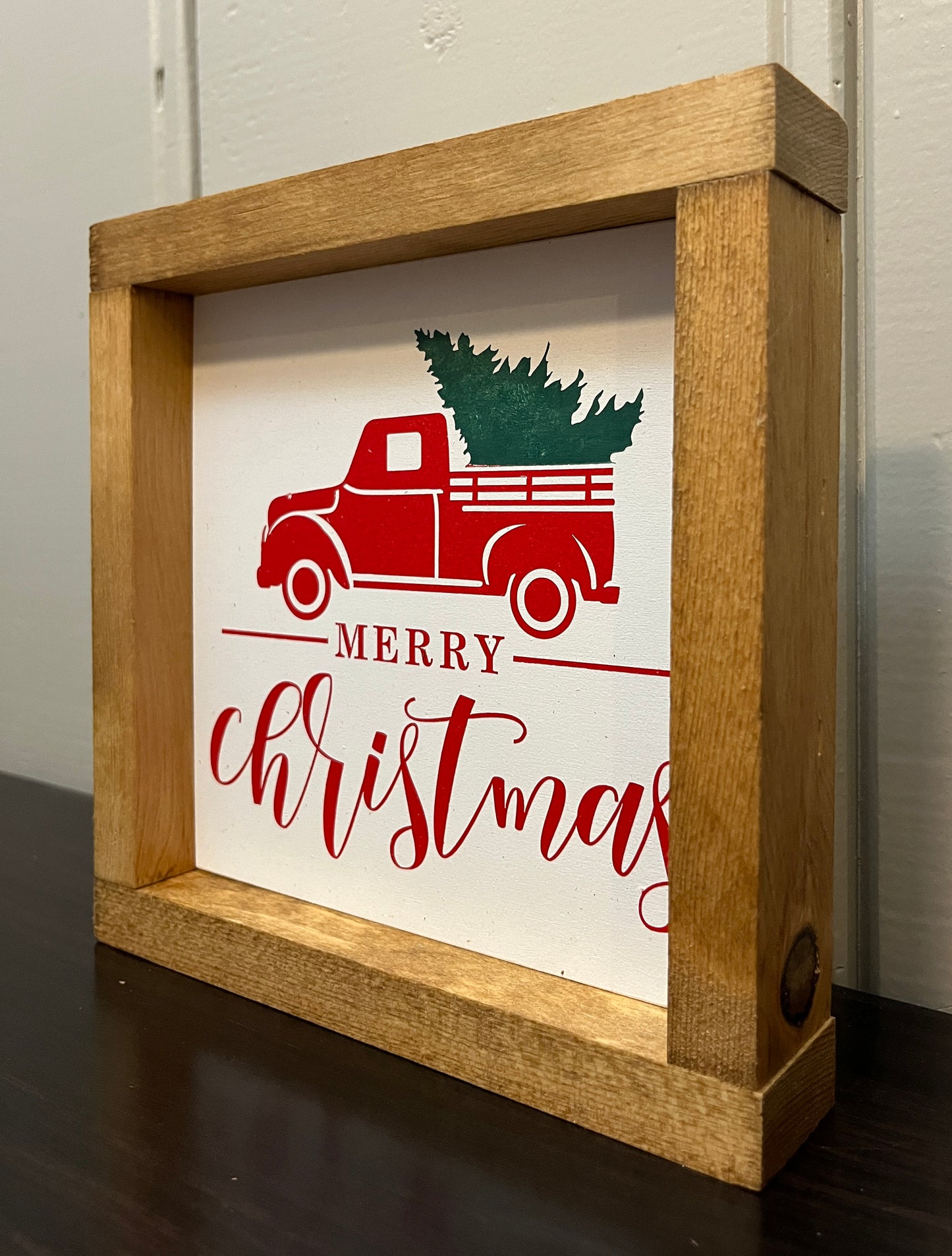 Christmas -Truck with tree 8"