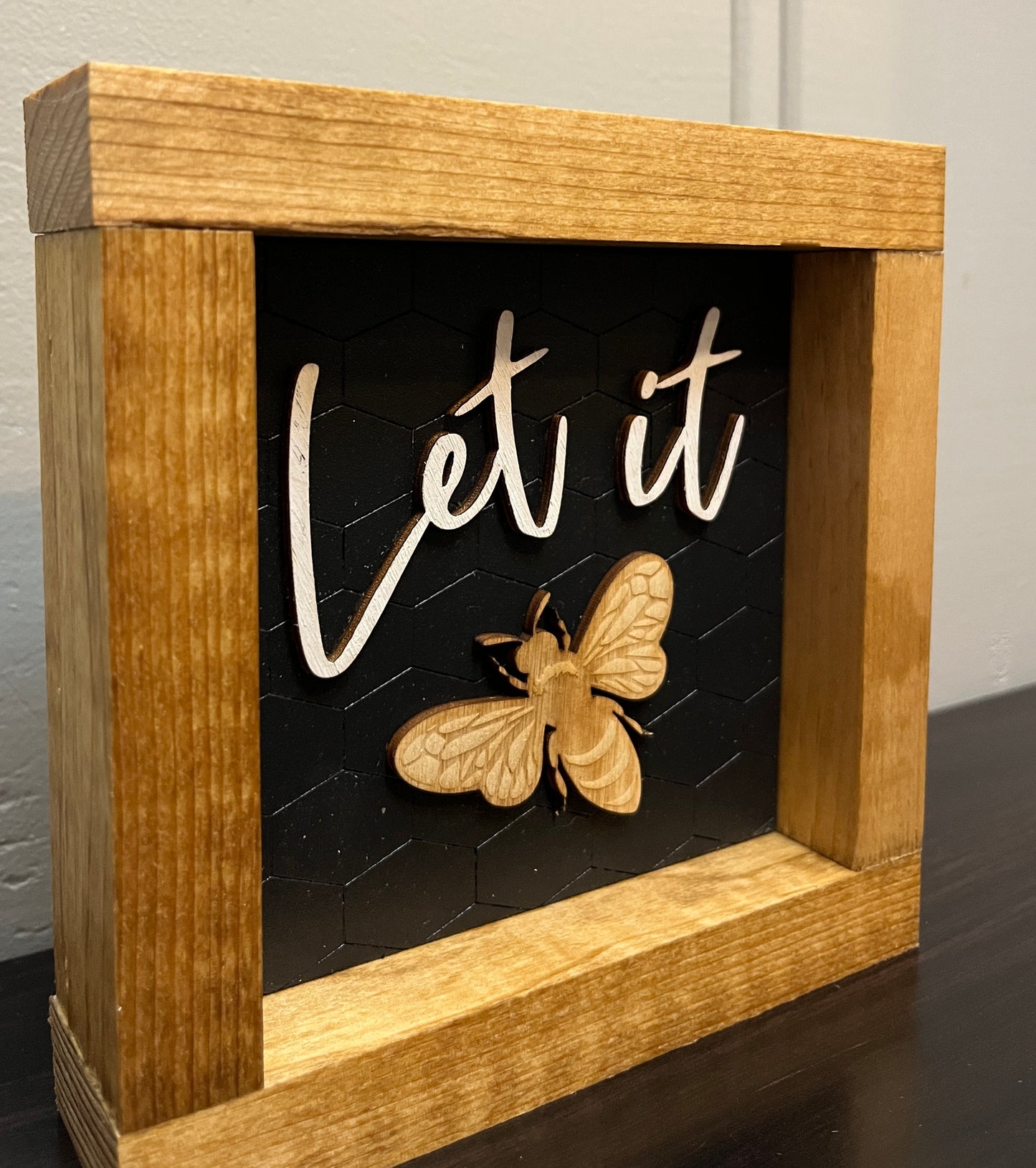 Let it bee-3D wood- 6"